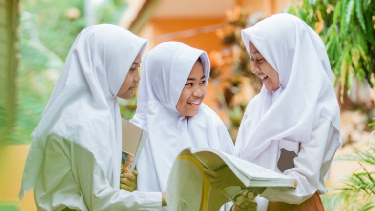 Sejarah, Kedudukan Dan Fungsi Bahasa Indonesia Sebagai Bahasa Nasional ...